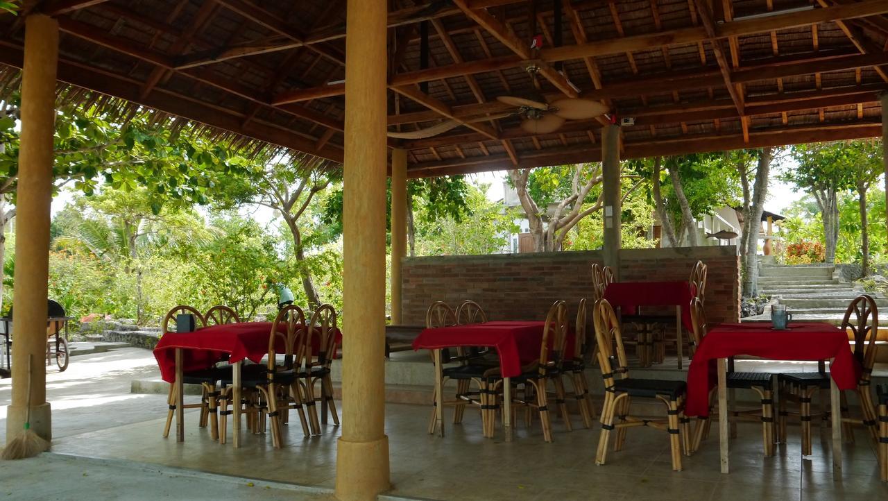 Moalboal T Breeze Coastal Resort Exterior photo