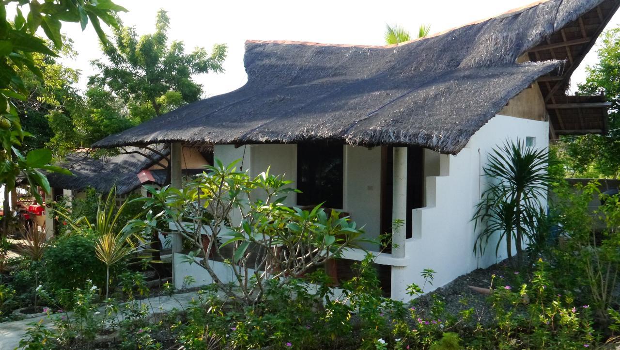 Moalboal T Breeze Coastal Resort Exterior photo